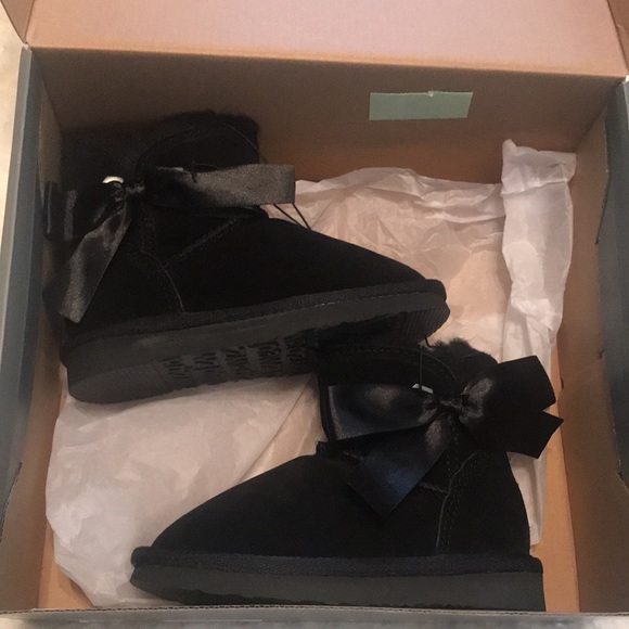 NWT PAWS by BEARPAW kids size 10 Boot - Picture 4 of 6